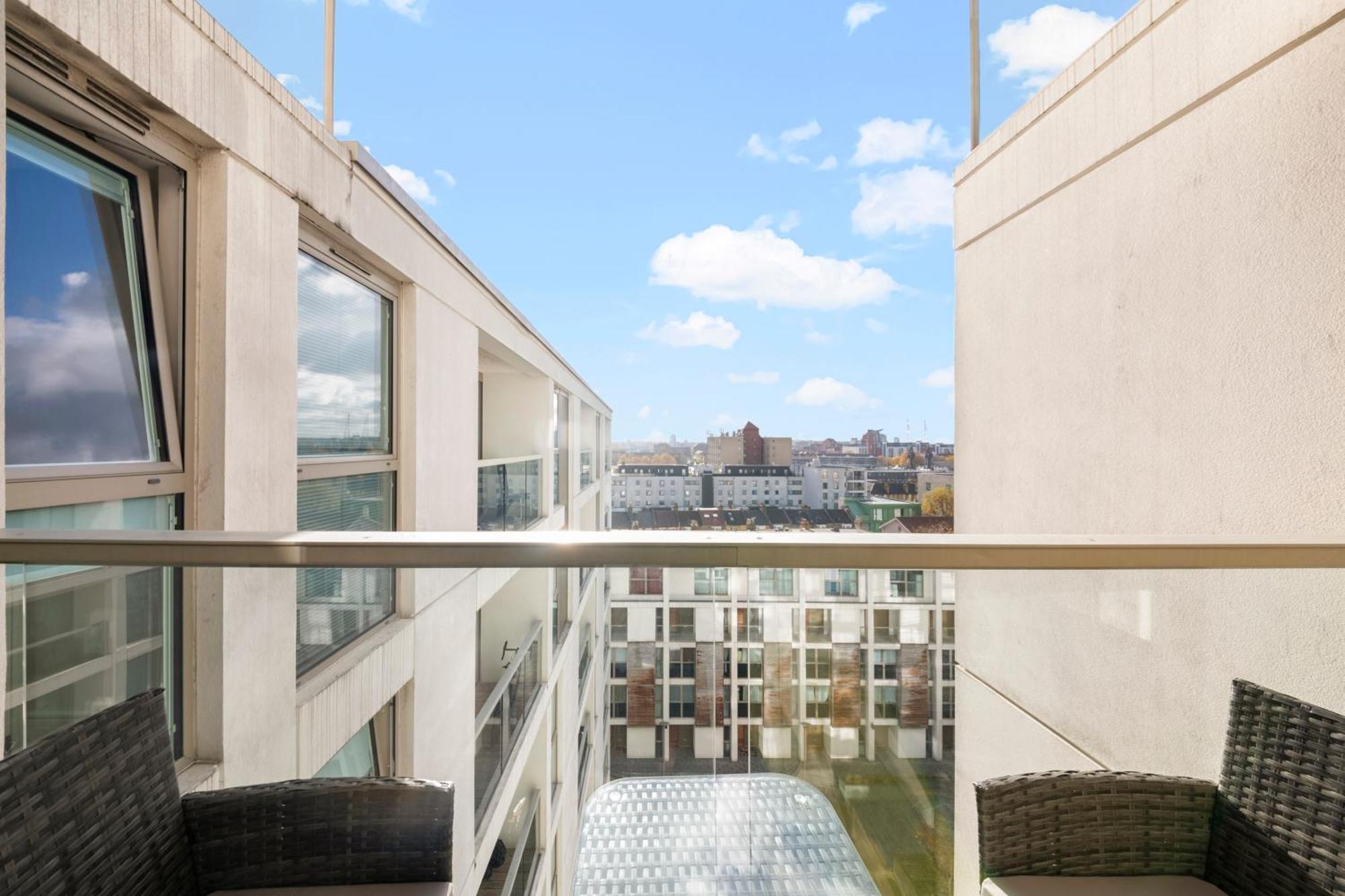 Londwell, Canary Wharf Skyline Balcony Suite Лондон Экстерьер фото