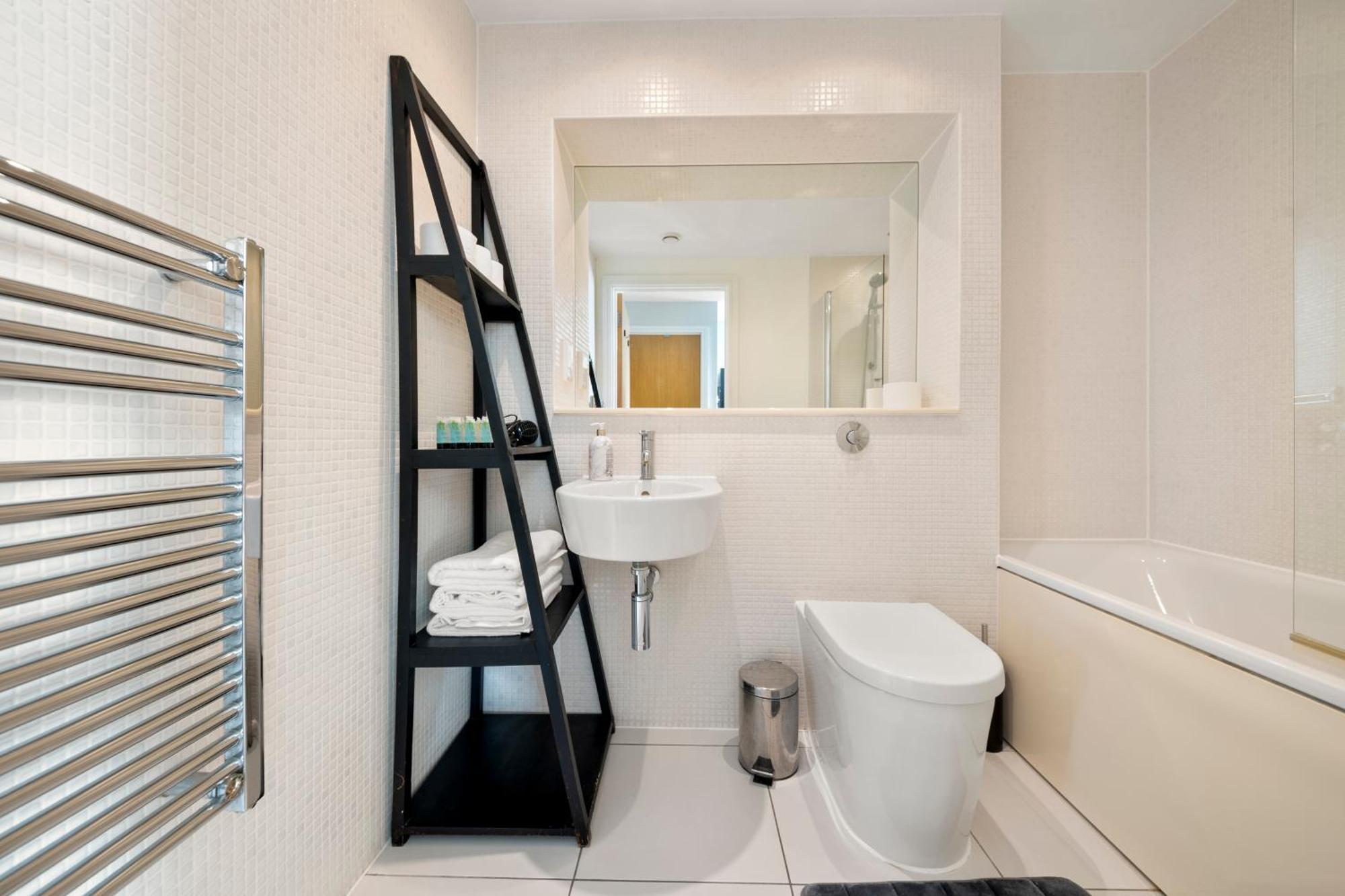 Londwell, Canary Wharf Skyline Balcony Suite Лондон Экстерьер фото
